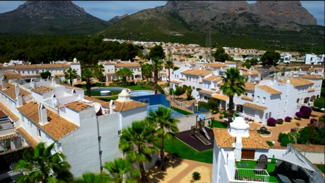 Таунхаус в закрытой урбанизации в La Nucia