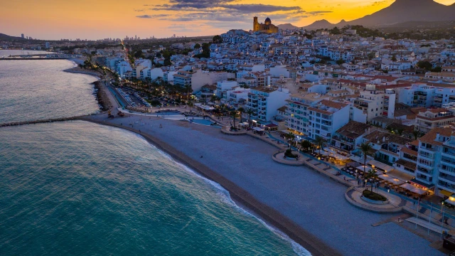 Шикарные апартаменты у моря в городе Алтея