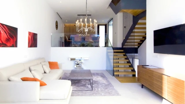 Новая вилла с бассейном от застройщика в городе Alfaz del Pi