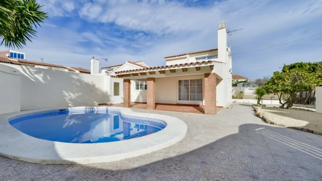 Casa adosada en Alfaz del Pi