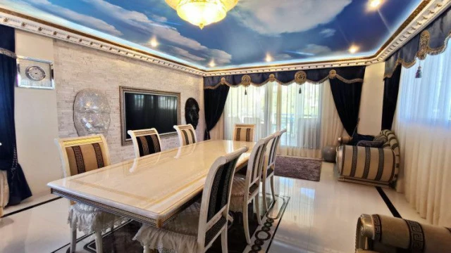 Luksusowa willa z pięcioma sypialniami w Altea