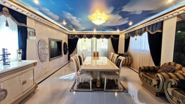 Luksusowa willa z pięcioma sypialniami w Altea