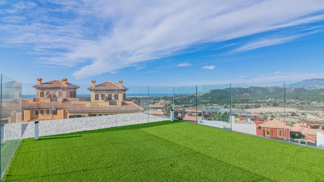 Великолепная вилла в районе Балкон-де-Финестрат