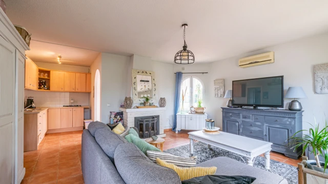 Дом с рестораном в Ла Нусии