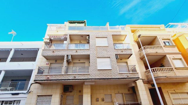 Duplex penthouse with sea view in the center of La Mata - 1