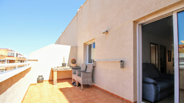 Penthouse with two bedrooms and a solarium in Torrevieja - 1