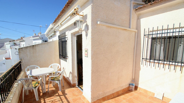 Bungalow by the sea in Torrevieja - 3