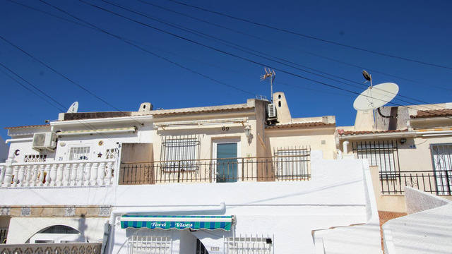 Bungalow by the sea in Torrevieja - 2