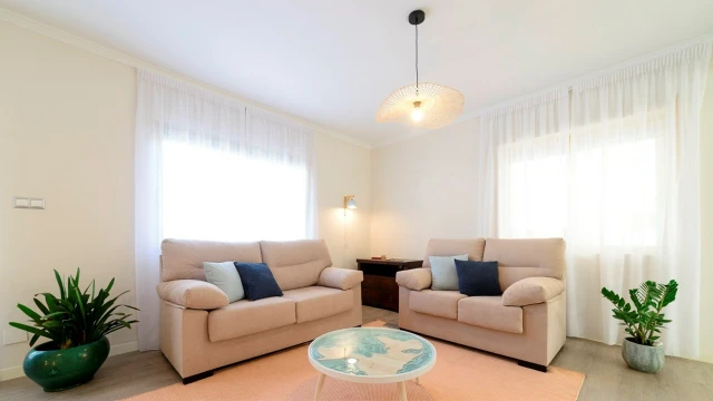 Вилла с тремя спальнями и бассейном в городе Dehesa de Campoamor 