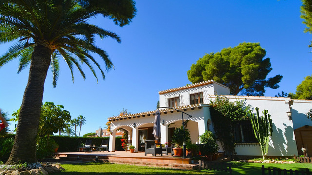 Magnífica villa con piscina en la ciudad de Dehesa de Campoamor. - 5