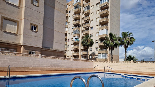One bedroom apartment on the beach in Torrevieja - 1
