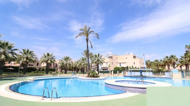 Двухуровневая квартира в Dehesa de Campoamor