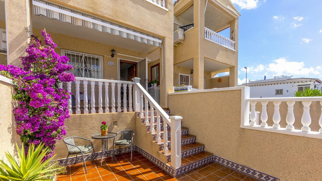 Duplex with two bedrooms in the Punta Prima area in Torrevieja​ - 1