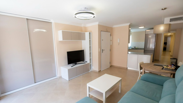 Three bedroom apartment a stone's throw from the beach - 1