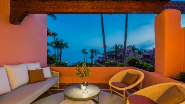 Пентхаус класса люкс в городе Эстепона