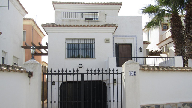 Apartment on the seventh floor in Torrevieja, La Veleta district - 18