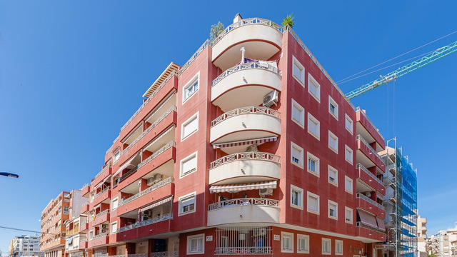 Two bedroom apartment in a prestigious area in Torrevieja - 1