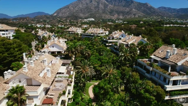Роскошные апартаменты в закрытом жилом комплексе в городе Marbella
