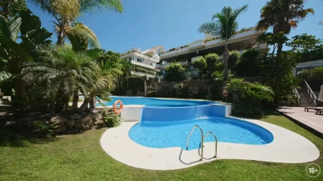 Роскошные апартаменты в закрытом жилом комплексе в городе Marbella