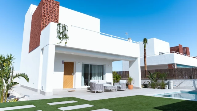 Комфортабельная отдельная вилла в жилом комплексе в Pilar de la Horadada