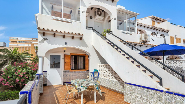 Ground floor bungalow with large terrace in Torrevieja - 1