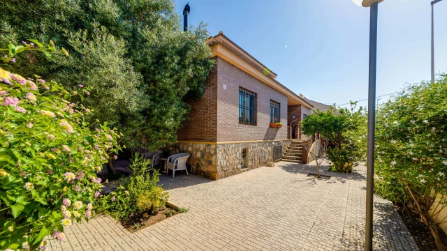 Просторный дом в городе Торревьеха, район Ла Мата