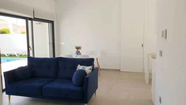 Новая вилла в современном стиле в Pinar de Campoverde