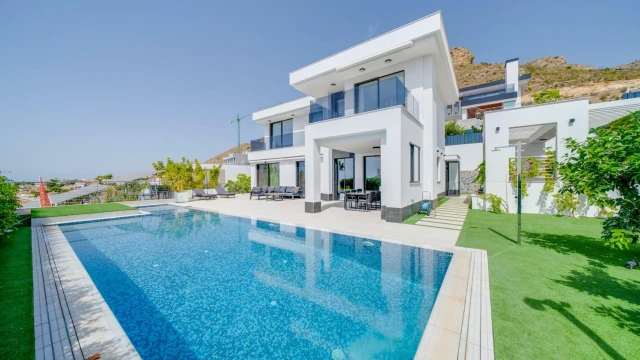 Новая вилла класса люкс в современном стиле в городе Финестрат​