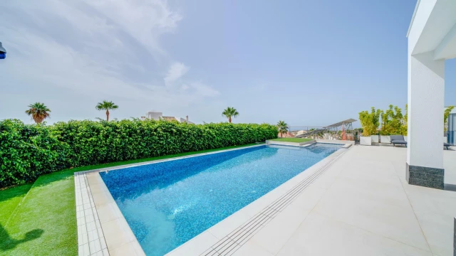 Новая вилла класса люкс в современном стиле в городе Финестрат​