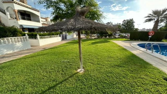 Таунхаус с тремя спальнями в Ориуэла Коста, район Villamartin