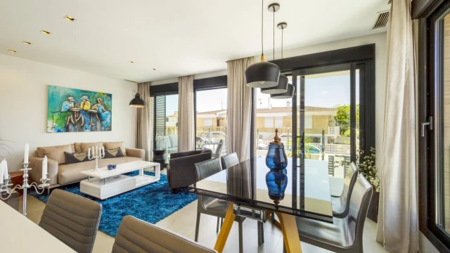 Комфортабельная вилла в городе Торревьеха, район Ла Мата