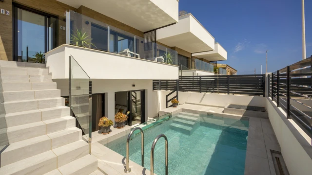 Комфортабельная вилла в городе Торревьеха, район Ла Мата