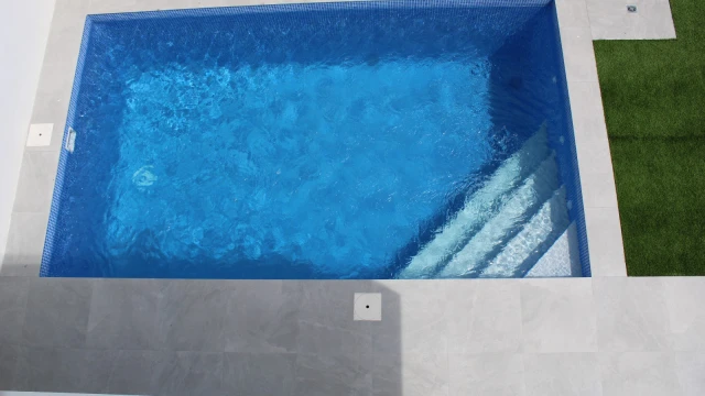 Вилла в современном стиле от застройщика на берегу Средиземного моря в Daya Vieja