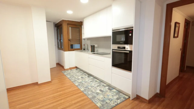 Просторная квартира с тремя спальнями в центре города Торревьеха