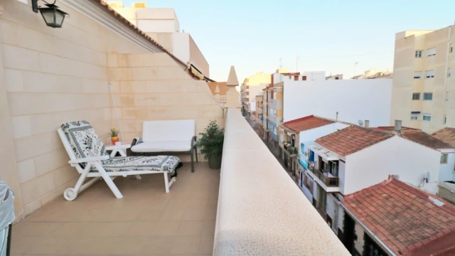 Пентхаус с тремя спальнями в центре города Торревьеха