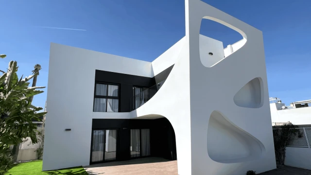 Великолепная вилла в жилом комплексе в городе Сьюдад Кесада