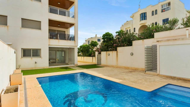 Apartament z prywatnym basenem w Orihuela Costa