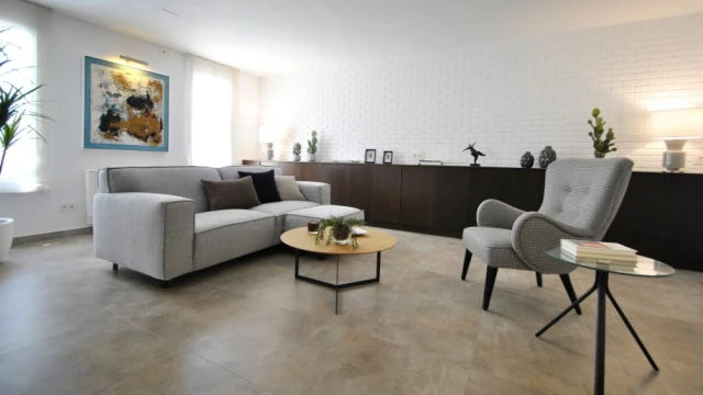 Впечатляющая вилла в городе La Marina