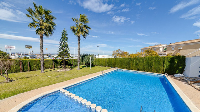 Two bedroom apartment in Torrevieja - 10