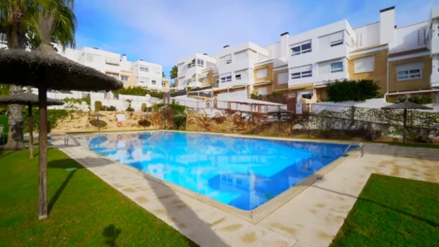 Таунхаус в четыре уровня с шикарными видами в городе San Juan