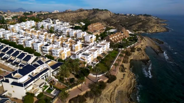 Таунхаус в четыре уровня с шикарными видами в городе San Juan