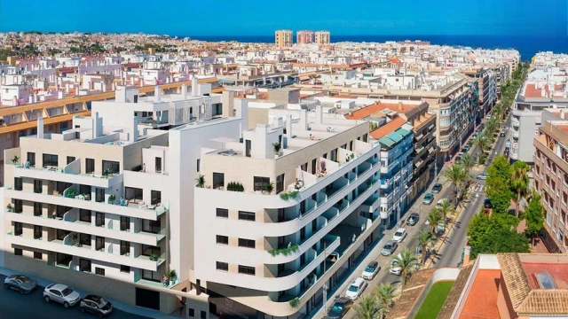 Апартаменты в новом жилом комплексе в городе Торревьеха