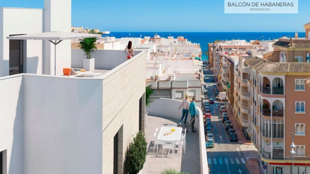 Роскошный пентхаус видом на море в центре города Торревьеха