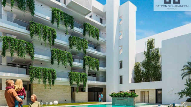 Роскошный пентхаус видом на море в центре города Торревьеха