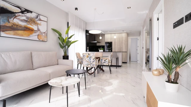 ​Квартира с солярием на крыше в новом закрытом комплексе в Ориуэла Коста