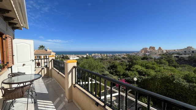 Квартира с двумя спальнями в городе Торревьеха, район Ла Мата