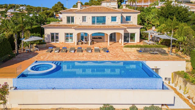 Luksusowa willa z widokiem na morze w Benissa