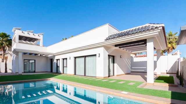 Modern villa with pool in Finestrat - 16