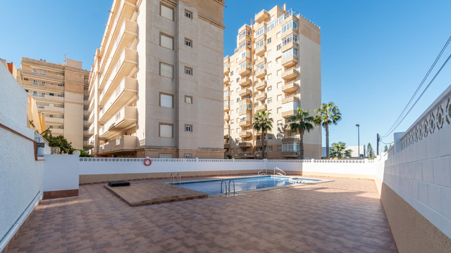 Apartments in Torrevieja, Playa de los Naufragos - 14