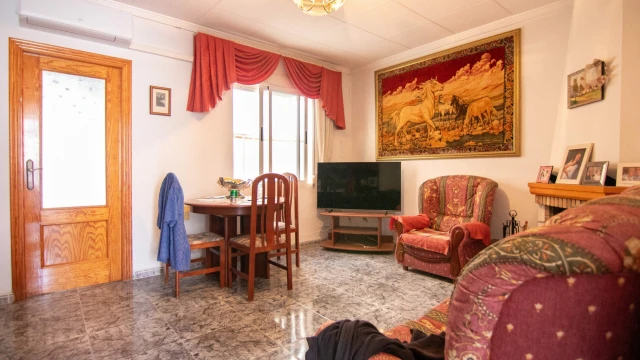 Просторный таунхаус в один этаж в городе Торревьеха